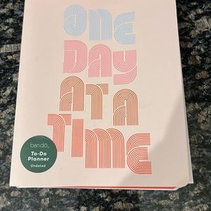 Plan plan plan!!! NWTs! Love this because it does not have dates